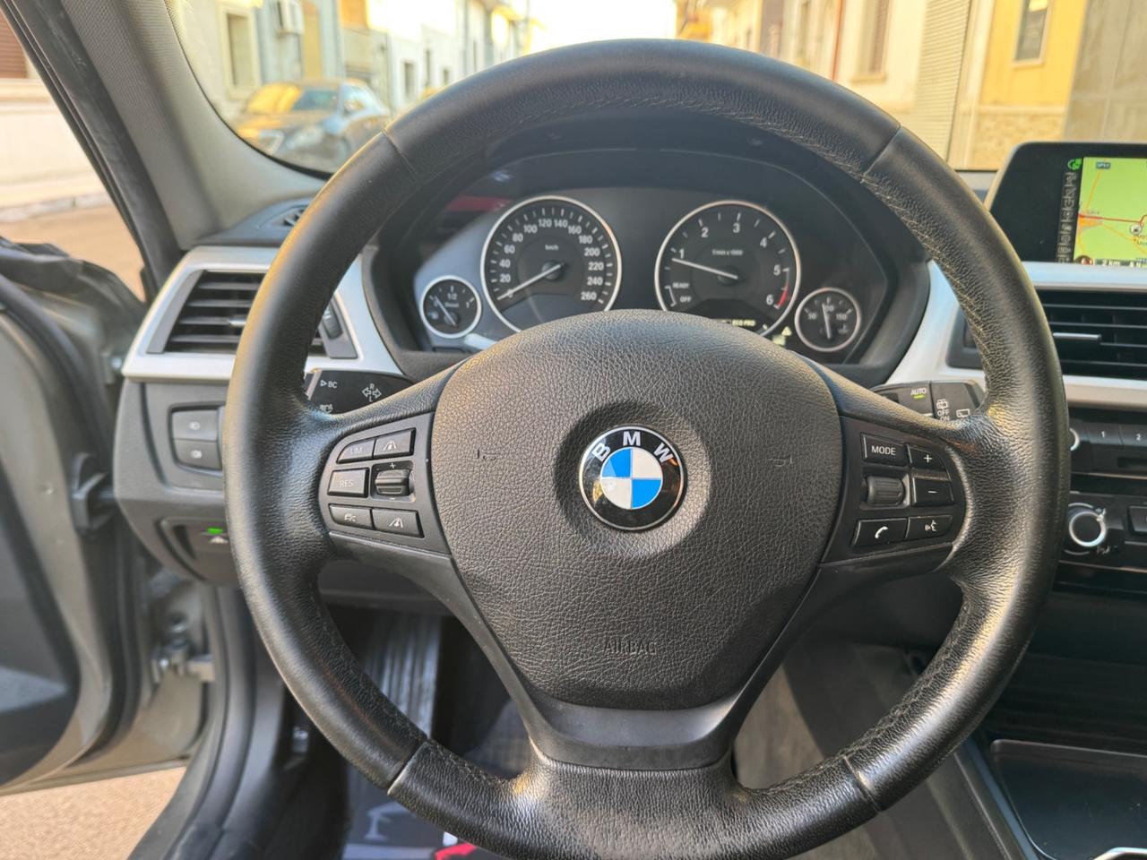 Bmw 320 Touring Luxury led nav