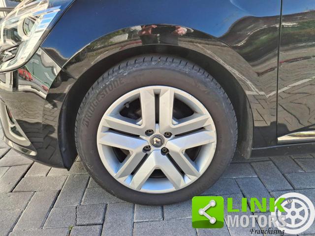 RENAULT Clio TCe 90 CV 5 porte Zen GARANZIA INCLUSA