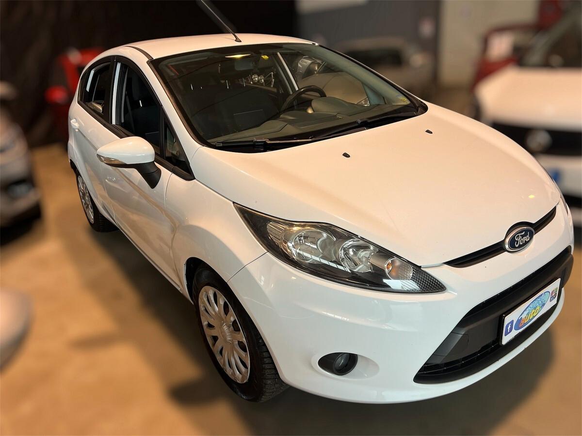Ford Fiesta 1.6 TDCi 95 CV 5p. Titanium/OK NEOPATENTATI