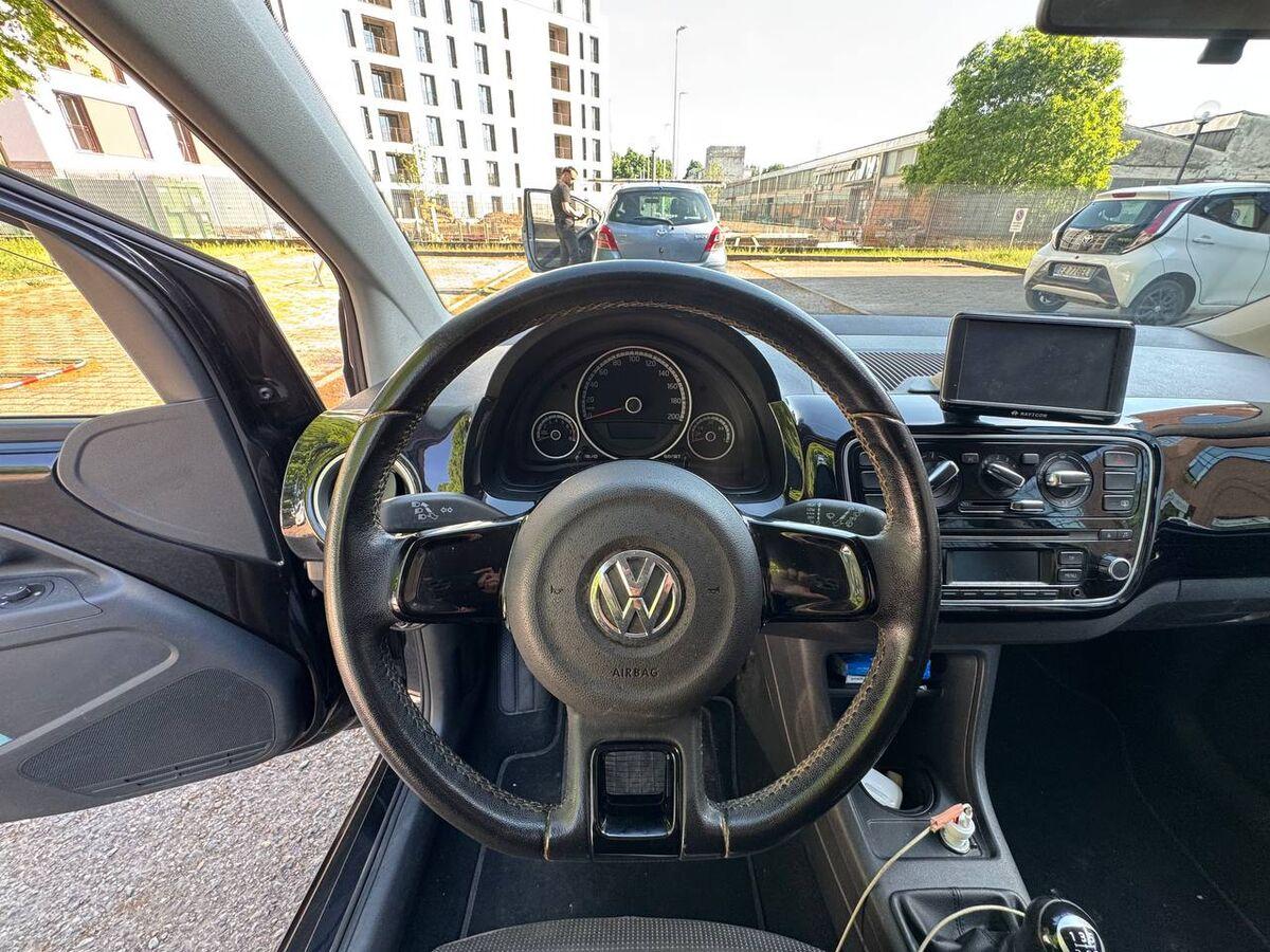 Volkswagen up! 1.0 Move up! 75cv 5p asg