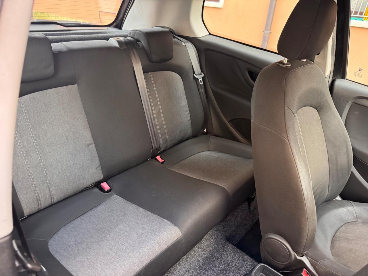 Fiat Punto 1.3 MJT 75cv Ok Neopatentati