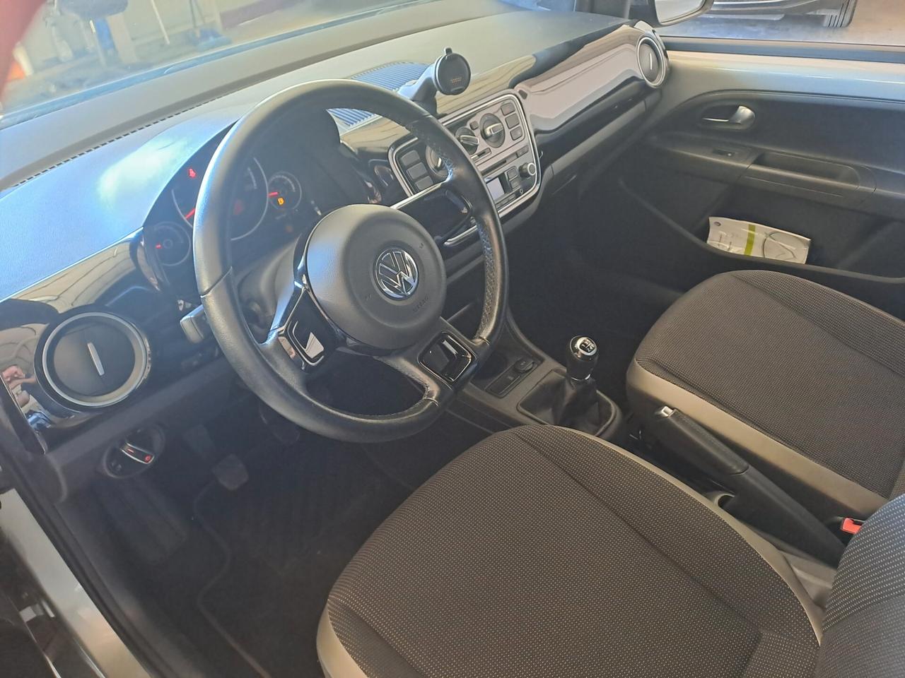 Volkswagen up! 1.0 75 CV 5p. high