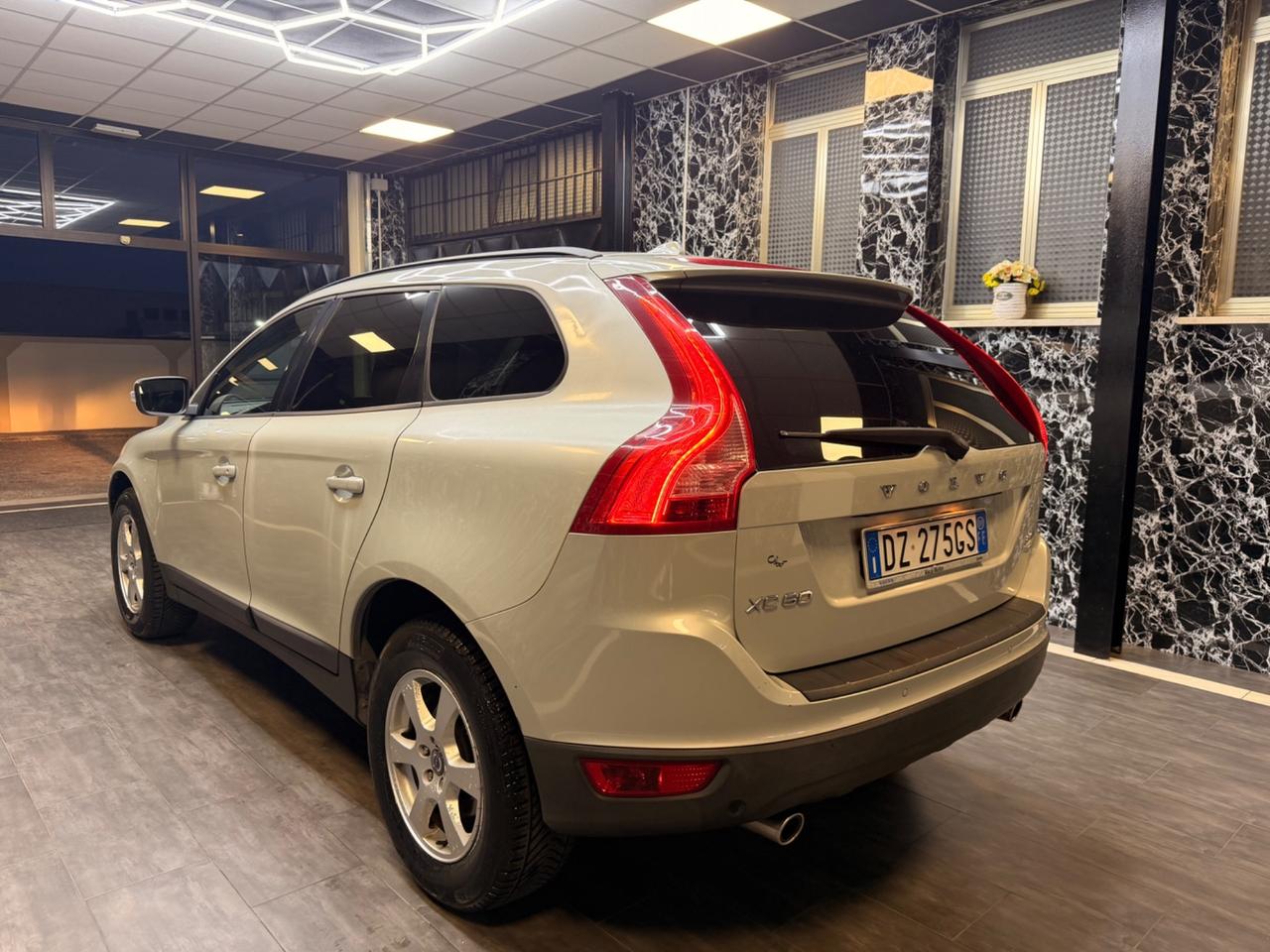 Volvo XC 60 XC60 2.4 D 163 CV AWD Momentum