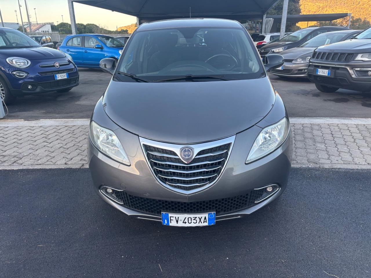 Lancia Ypsilon 1.2 69 CV 5 porte S&S Platinum