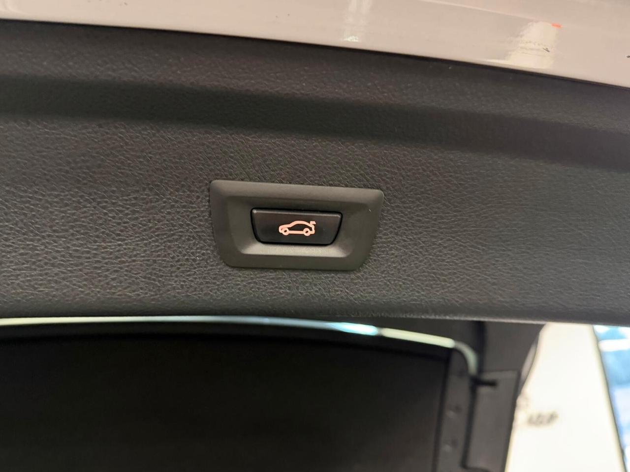 BMW 318D GRAN TURISMO 2.0 SPORT 150CV TETTO NAVI CAM ANNO 2016