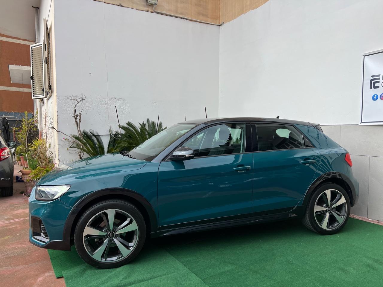 Audi A1 citycarver 30 TFSI S tronic Identity Contrast