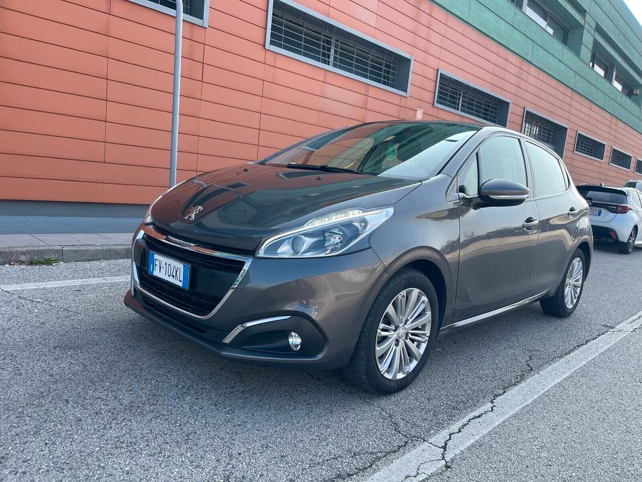 Peugeot 208 1.2 benz 82cv 5 porte - Distribuzione a 63mila km