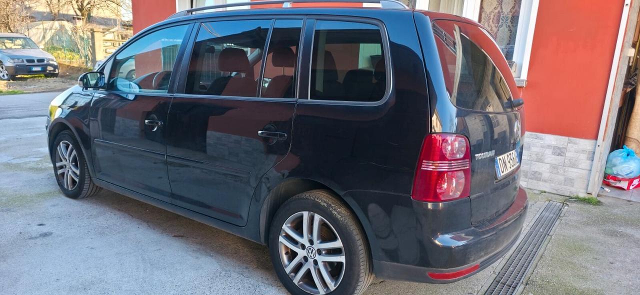 Volkswagen Touran 1.9 TDI 105CV DPF Highline 5 posti