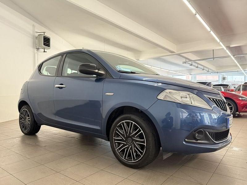 Lancia Ypsilon 1.0 FireFly 5 porte S&S Hybrid Gold