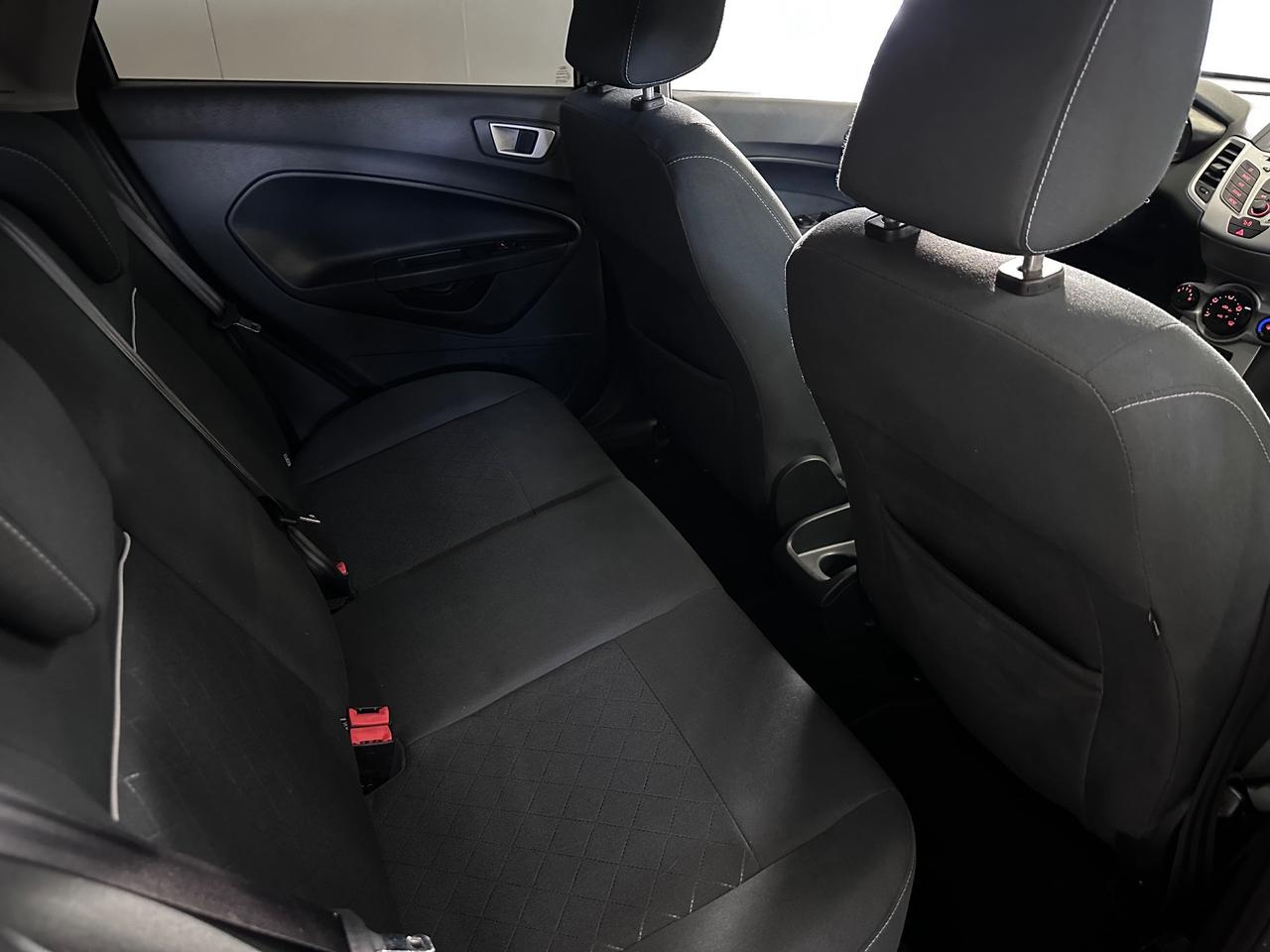 Ford Fiesta 1.2 Benzina 5 porte Titanium Ok Neopatentati