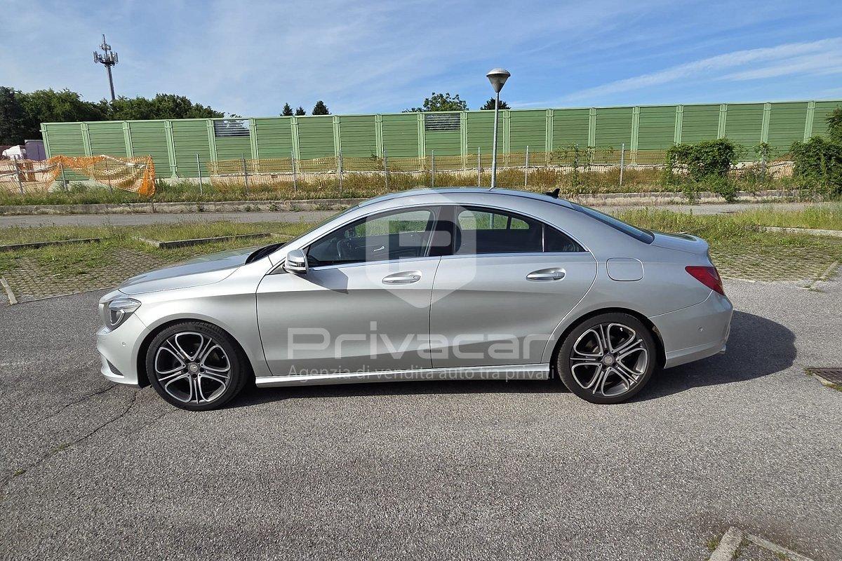 MERCEDES CLA 220 d Automatic Premium Dark Night