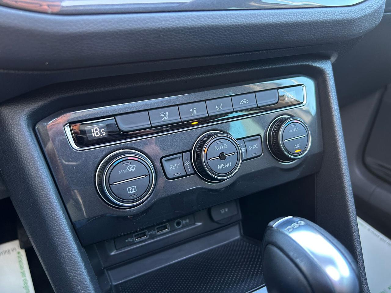 VW Tiguan 2.0 TDI 150Cv 4MOTION DSG TETTO/LED-2019