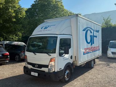 Nissan cabstar patente B