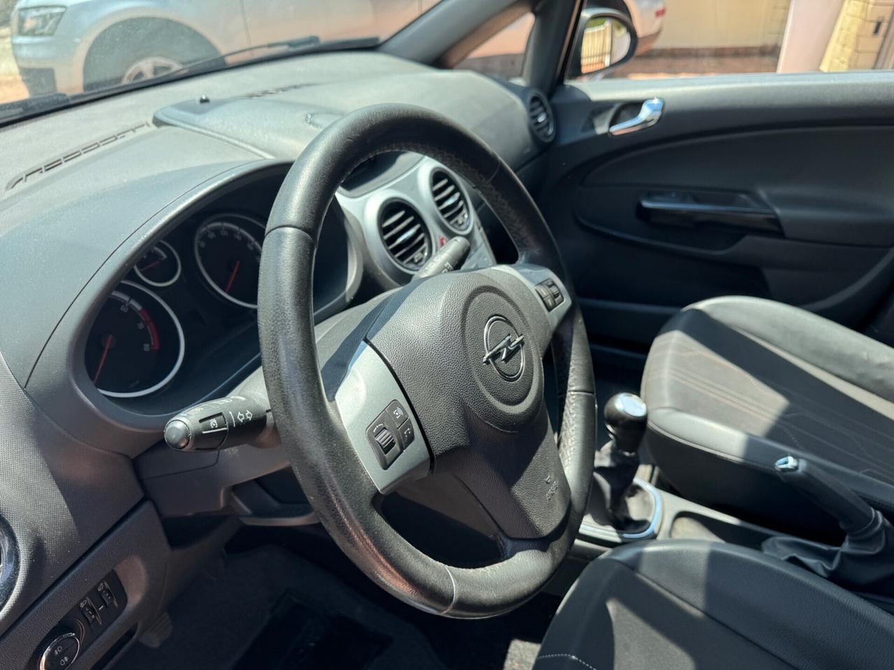 Opel Corsa 1.2 85CV GPL consegna tutta Italia
