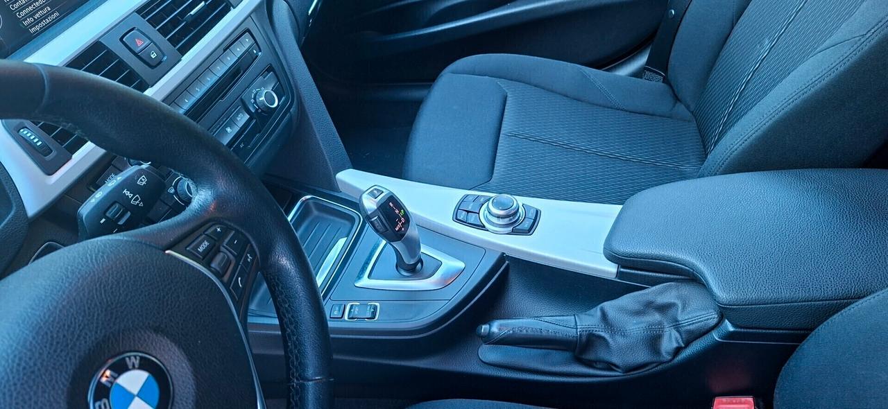 BMW 318D TOURING LUXURY CON CAMBIO AUTOMATICO
