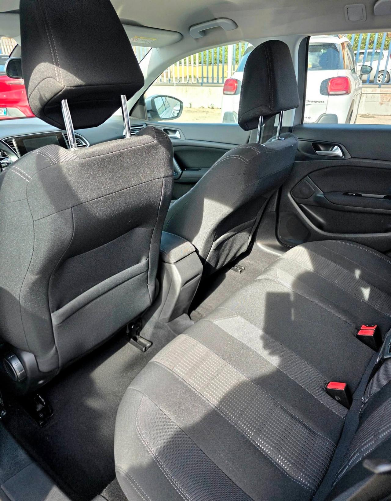 Peugeot 308 1.5 BlueHDi 120cv SW Allure