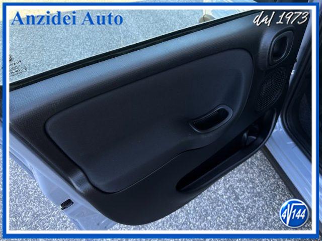 FIAT Panda 1.0 FireFly Hybrid 5 Posti