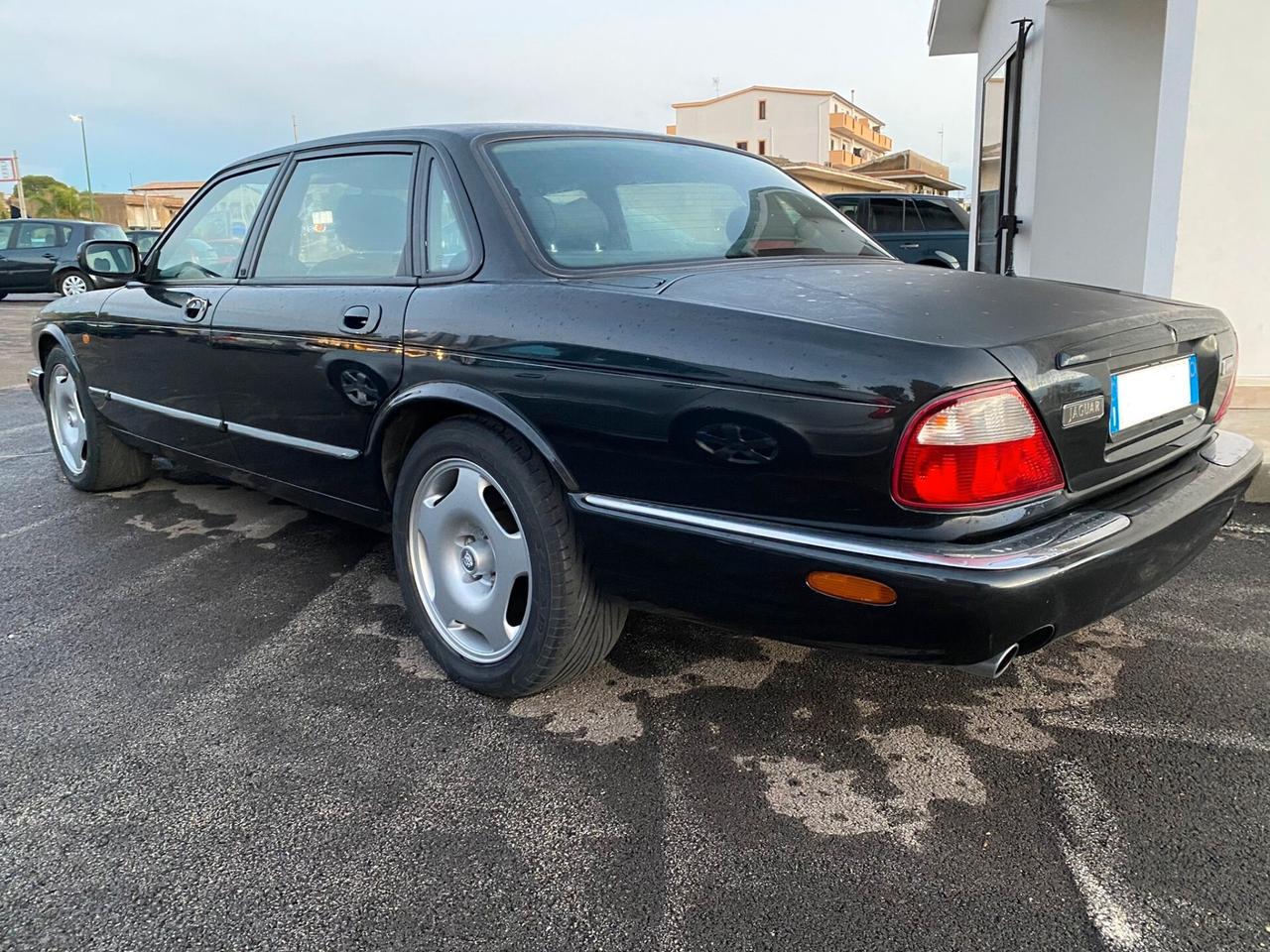 JAGUAR XJ 3.2 BENZINA 236cv AUTOMATIC