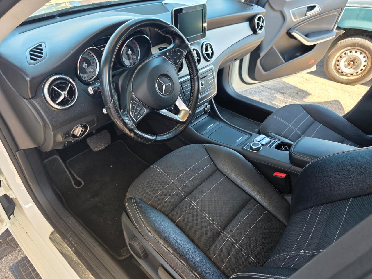 Mercedes-benz CLA 180 CLA 220 CDI Automatic Sport