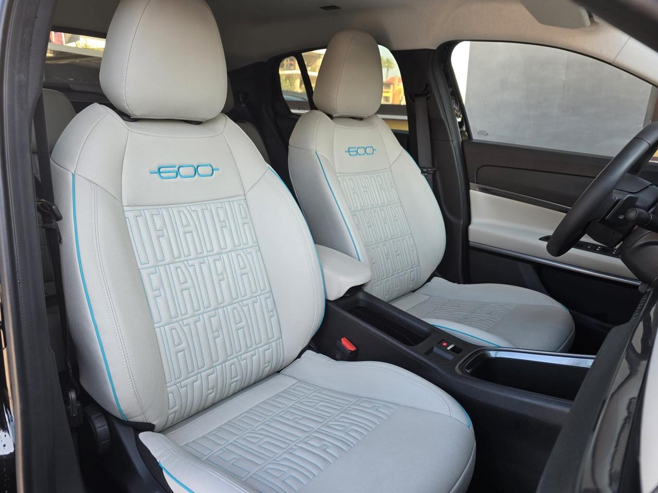 Fiat 600 Hybrid 110 CV DCT MHEV La Prima