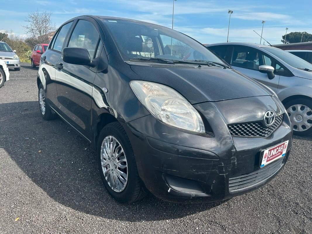 Toyota Yaris 1.0 5p