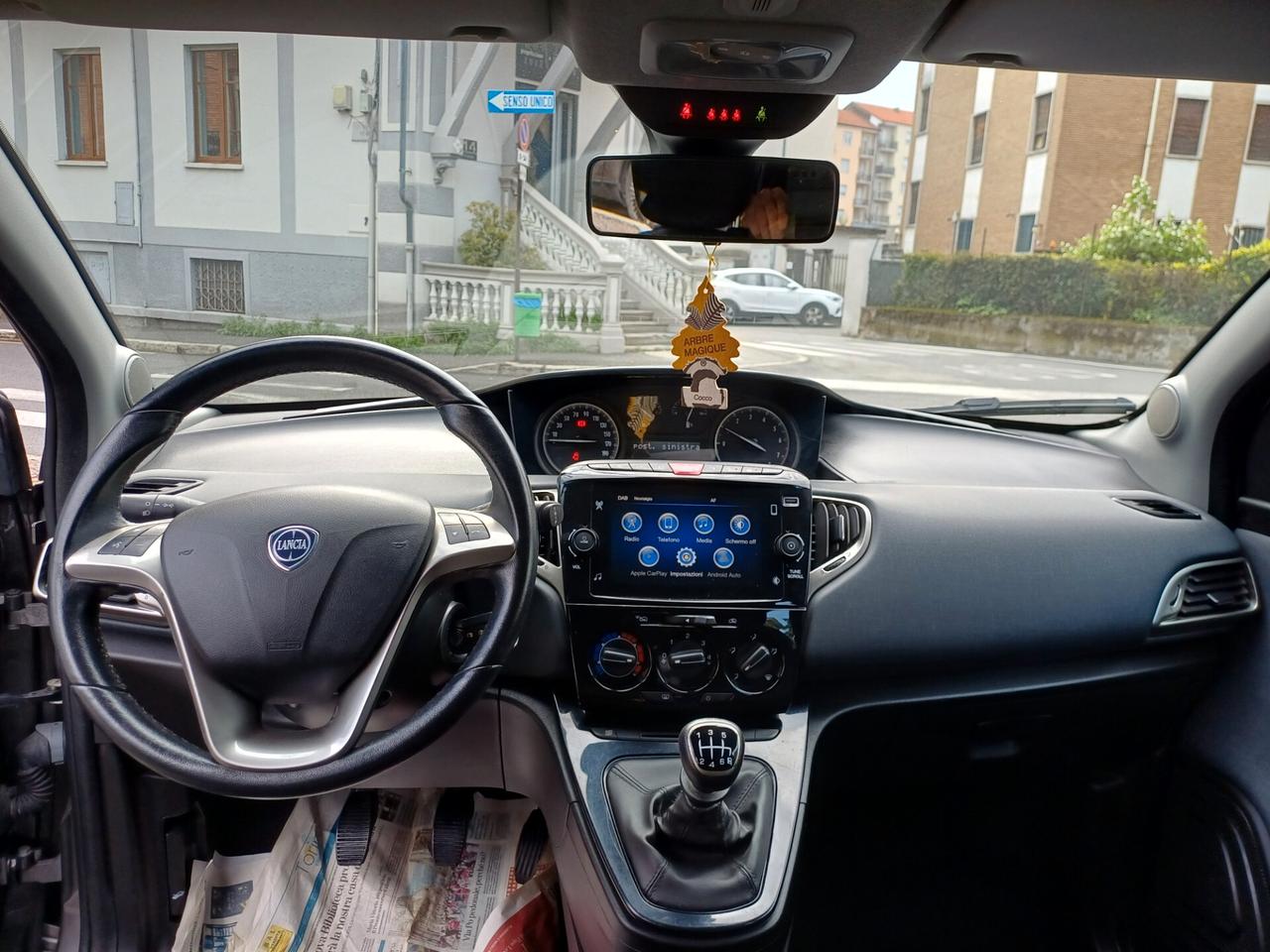 Lancia Ypsilon 1.0 FireFly 5 porte S&S Hybrid Gold