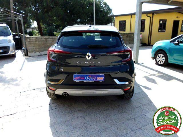 RENAULT Captur dCi 8V 90 CV EDC Initiale Paris