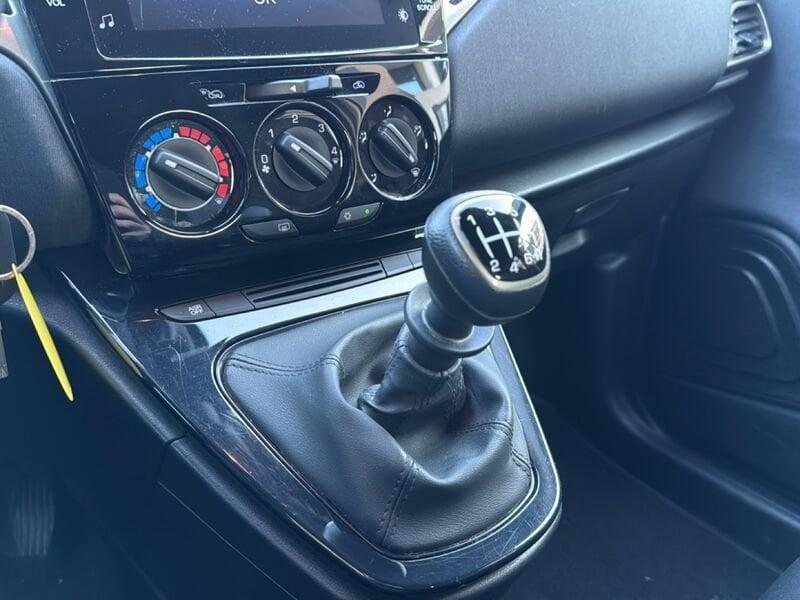 Lancia Ypsilon 1.0 FireFly 5 porte S&S Hybrid Gold