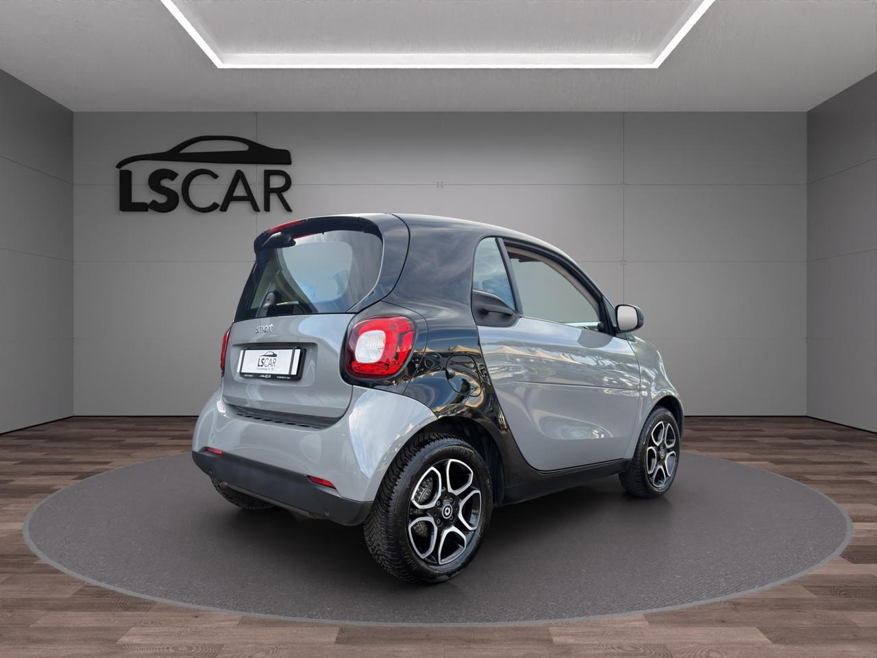 Smart fortwo coupe 1.0 Passion 71cv - Unipro - Promo FInanziamento - Cerchi in lega - Schermo - Sedili riscaldabili