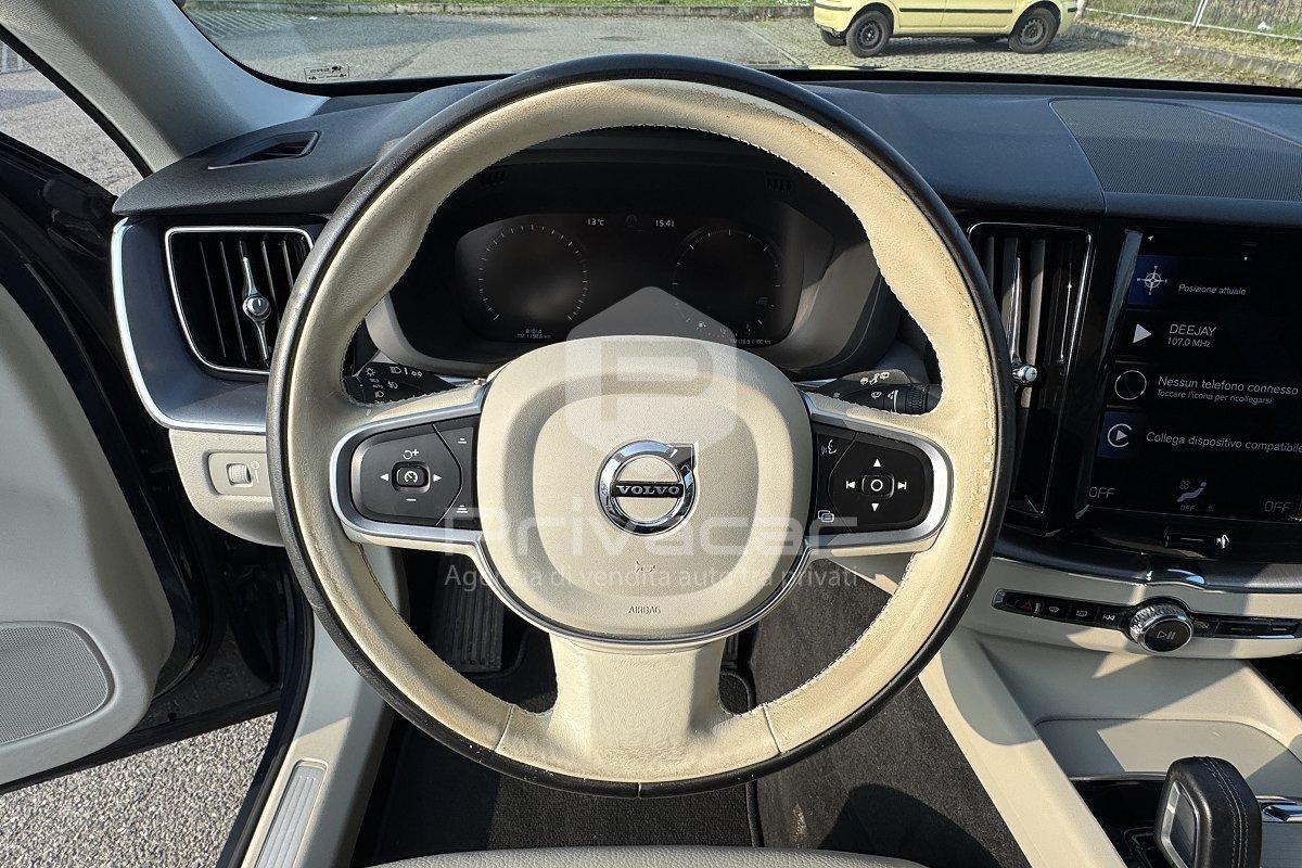 VOLVO XC60 B4 (d) AWD Geartronic Momentum Pro