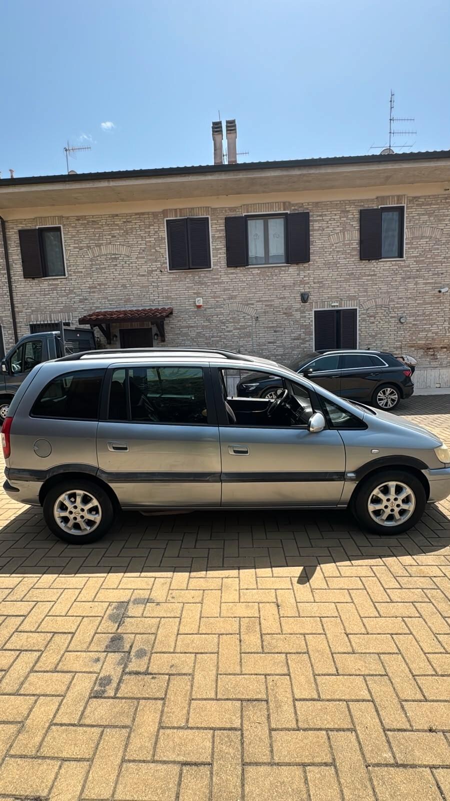 Opel Zafira 1.6 16V cat Eco M Elegance