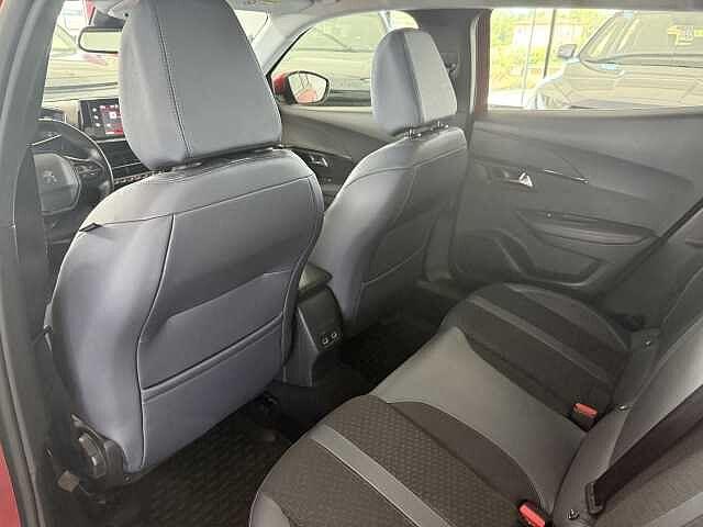 Peugeot 2008 1.2 PureTech 100 CV Allure