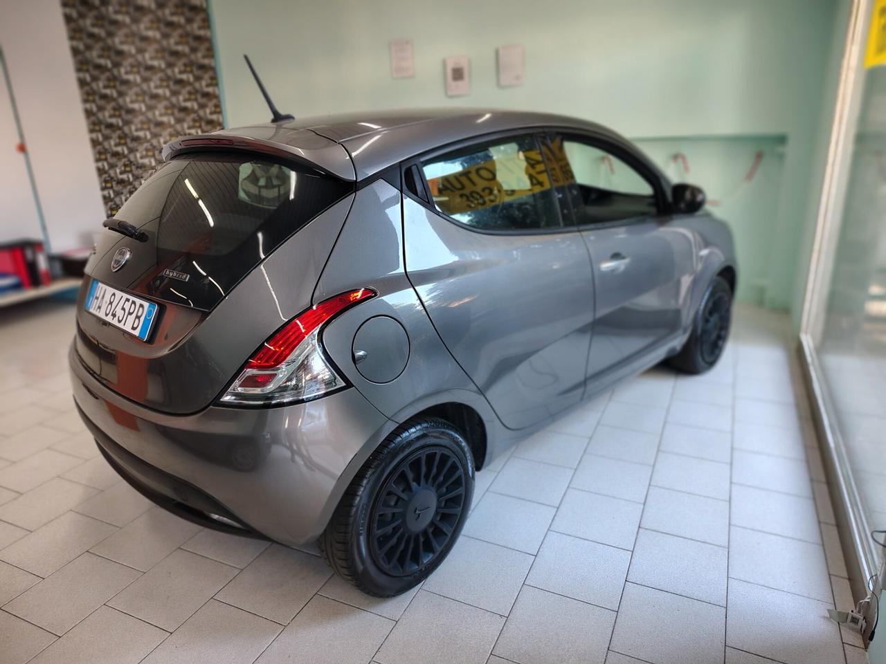 Lancia Ypsilon Hybrid AL PREZZO DEL BENZINA!!!