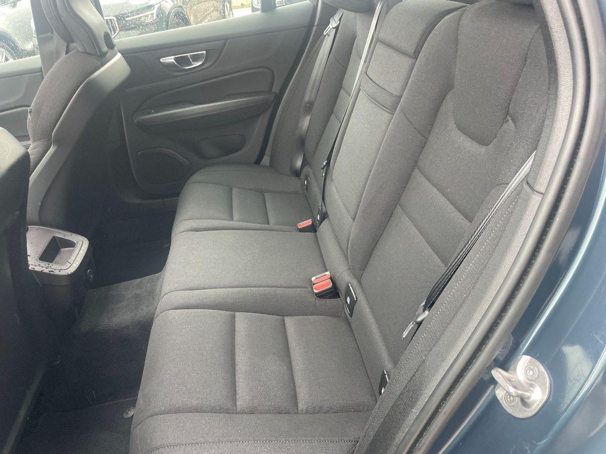 VOLVO - V60 - B4Geartr. Momentum Business Pro