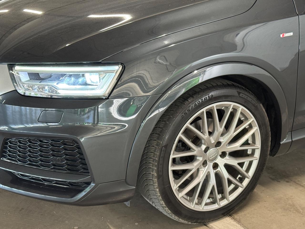Audi Q3 2.0 TDI 150 CV S line Edition Competition