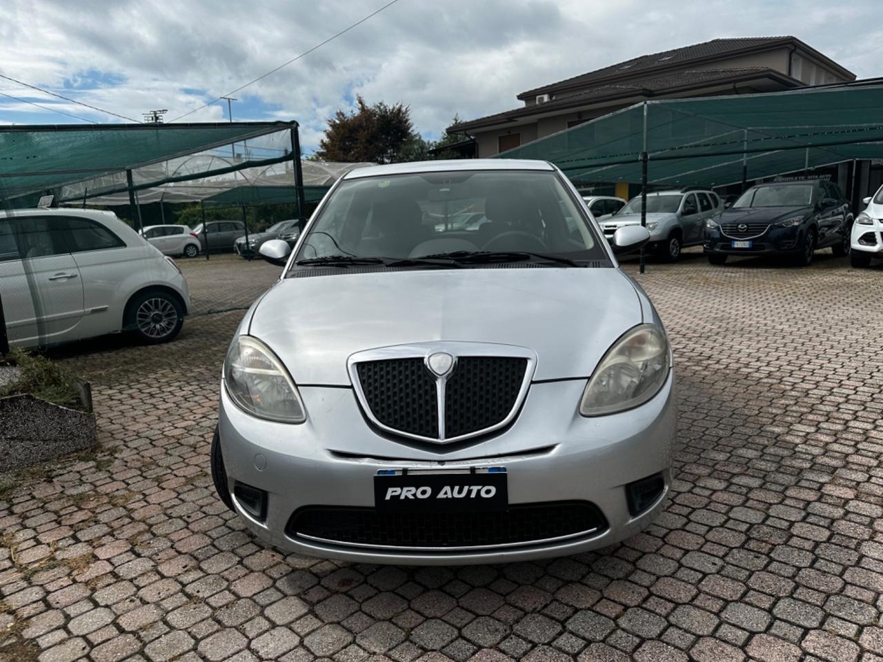 Lancia Ypsilon 1.4 Argento Ecochic GPL