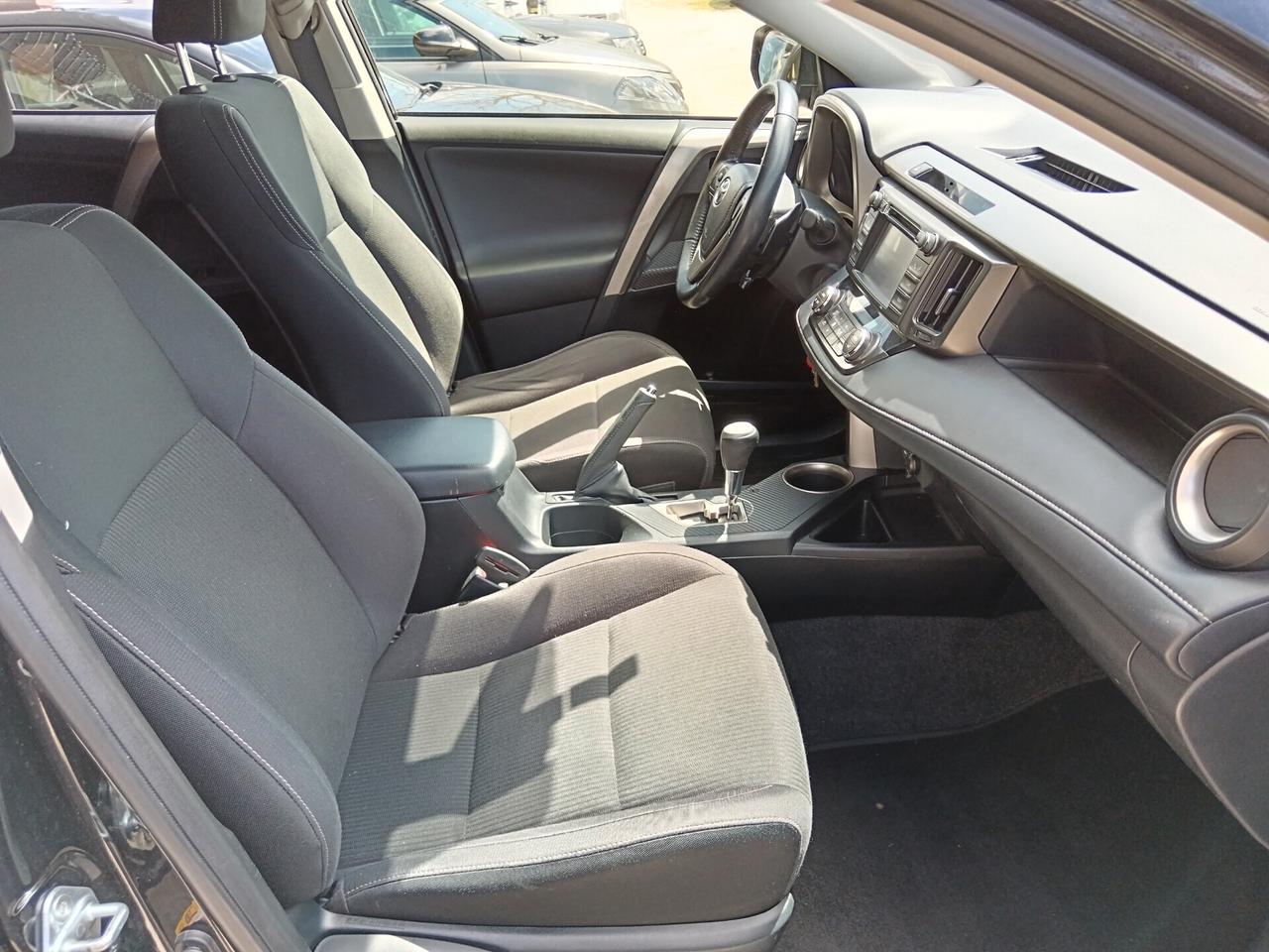 Toyota RAV 4 2.2 D-4D 150CV 4WD LOUNGE