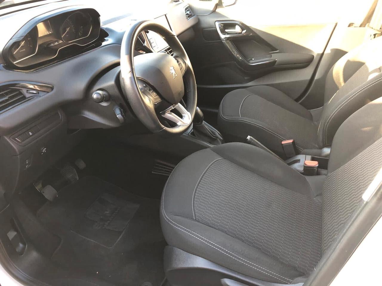 Peugeot 208 PureTech 82 5 porte Access