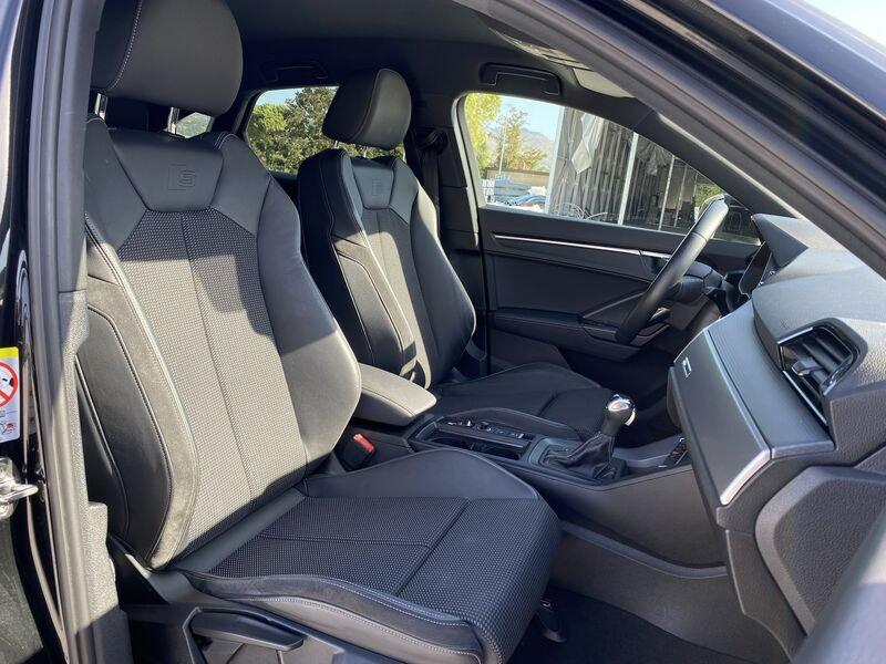 Audi Q3 SPB S line interno ed esterno 2.0 TDI 150CV S-Tronic 35