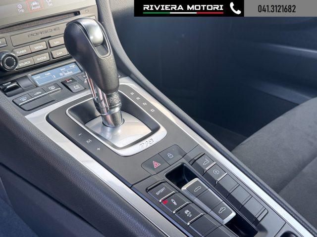 PORSCHE Boxster 2.0 PDK