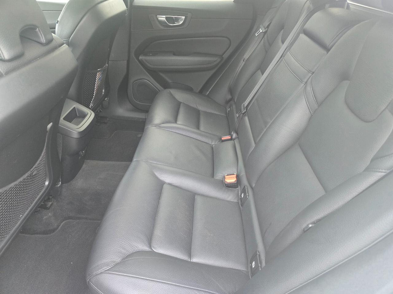 Volvo XC 60 XC60 B4 (d) AWD Geartronic Momentum