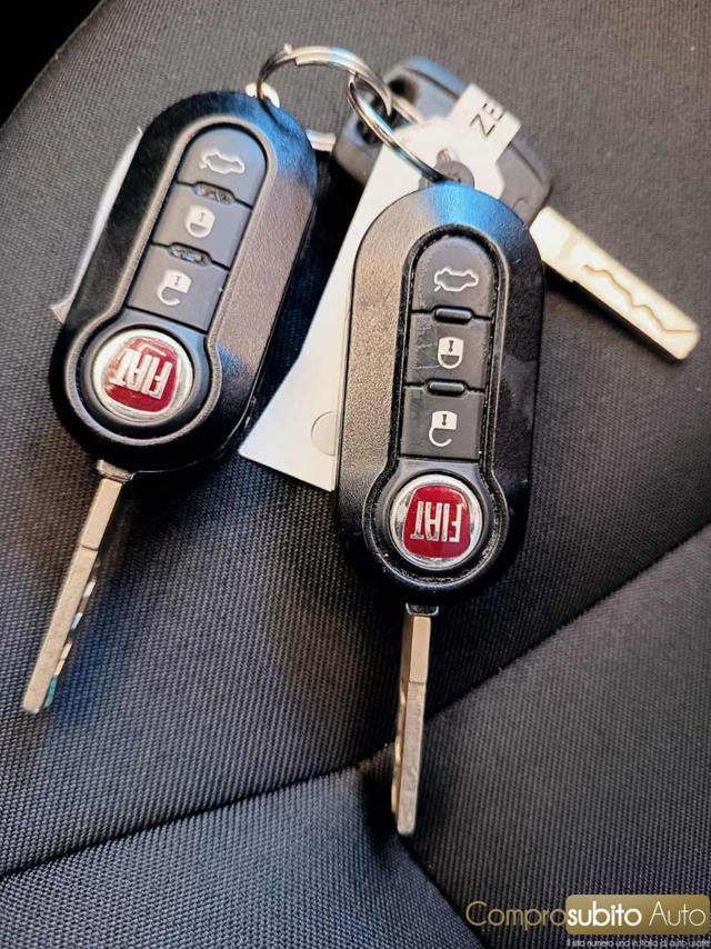 FIAT 500 1.0 Hybrid Red