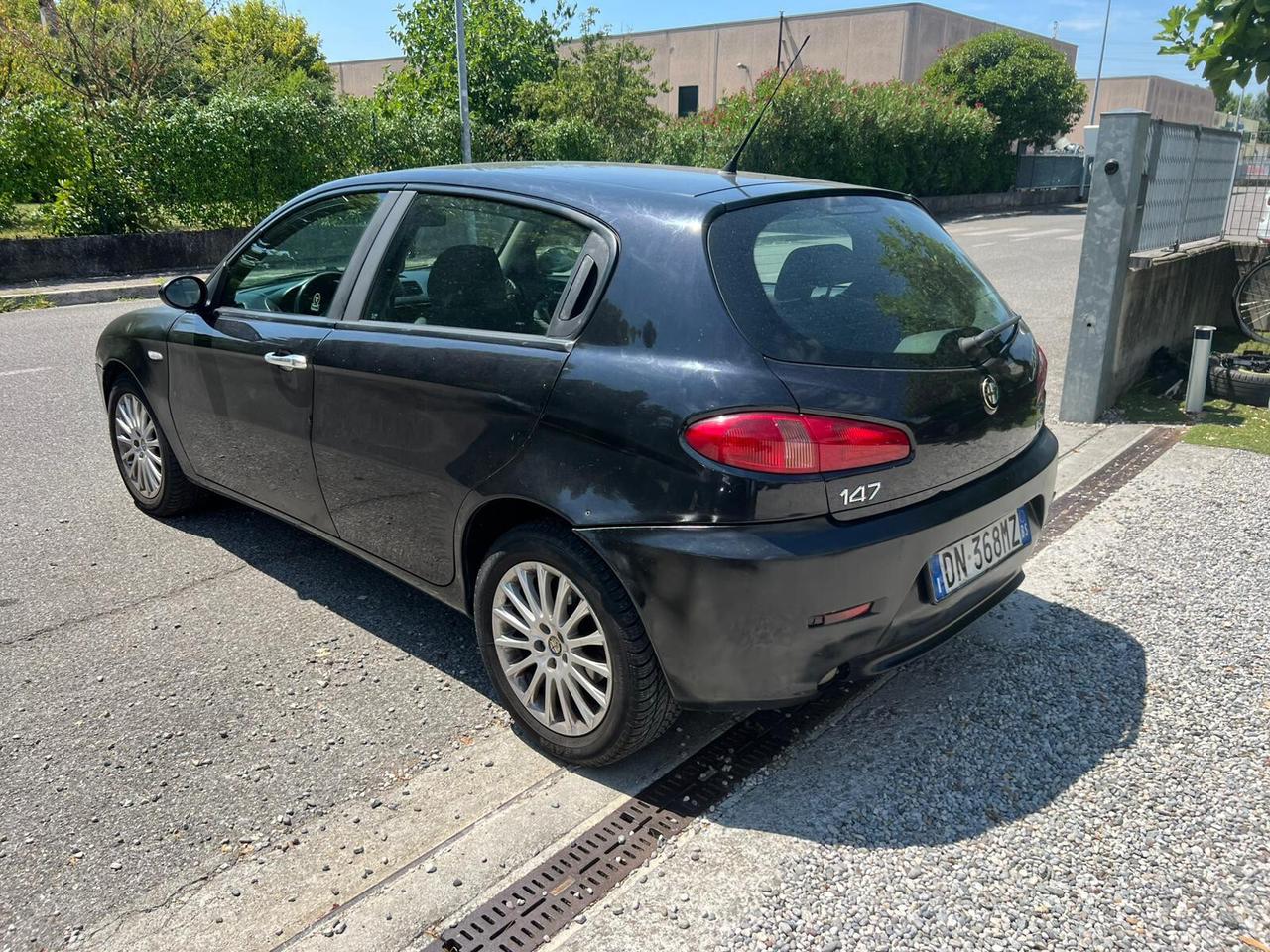 Alfa Romeo 147 1.6 16V TS (105) 5 porte Distinctive