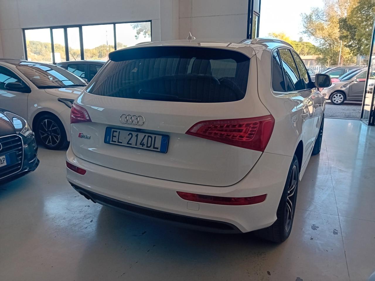 Audi Q5 2.0 TDI 170 CV quattro S-Line interno e esterno