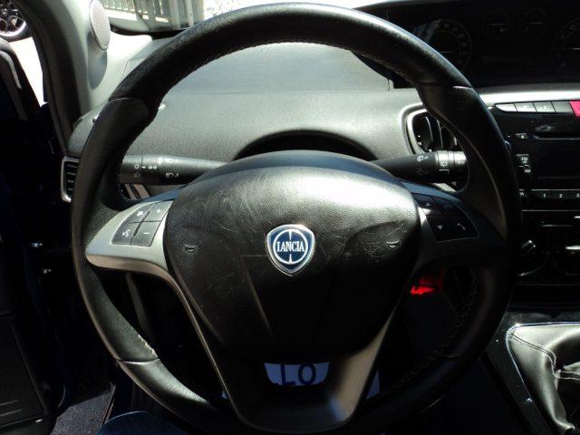 LANCIA Ypsilon 1.2 69 CV 5 porte S Momodesign