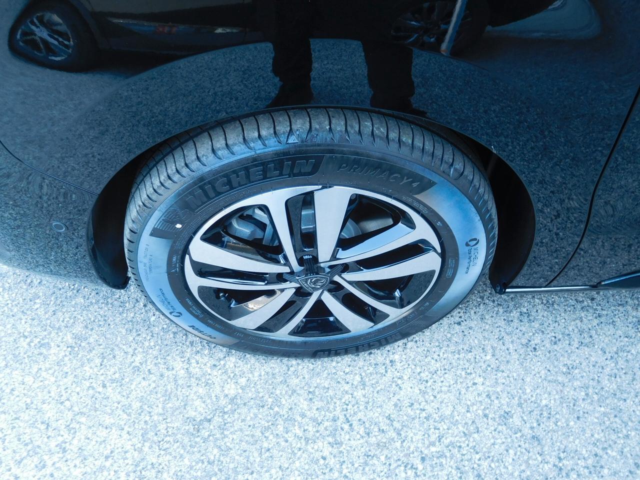 Peugeot Traveller BlueHDi 180 S&S EAT8 Standard Business