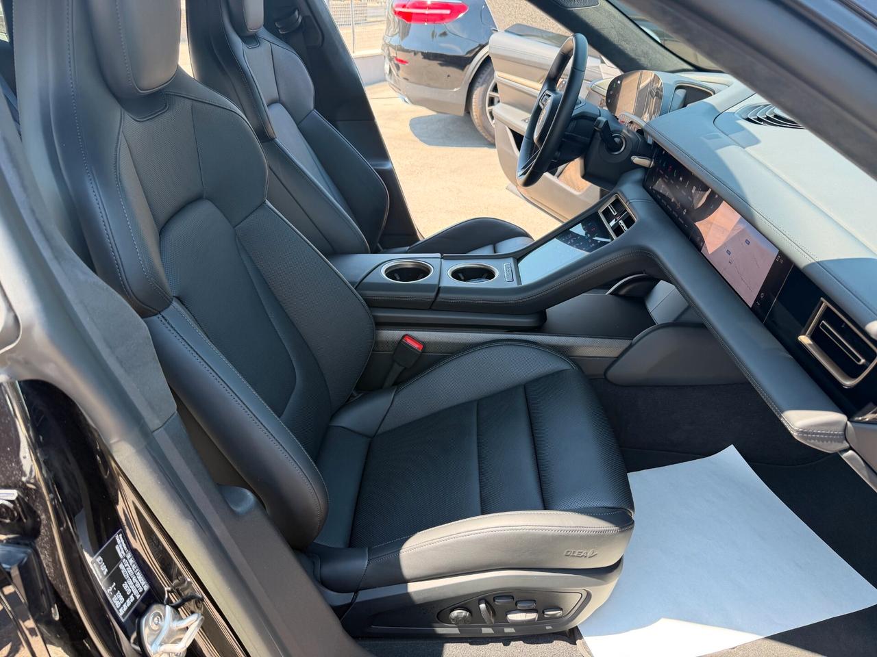 Porsche Taycan Turbo S/carbocera/pack carbonio/burmaster/stafull/iva 22%