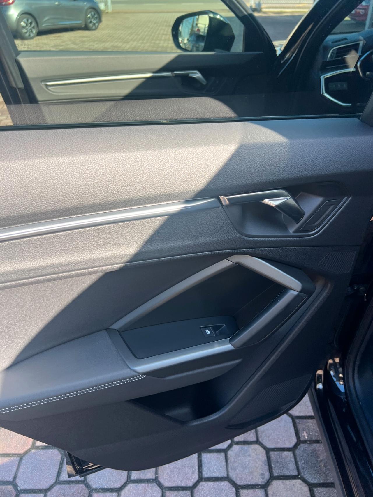 Audi Q3 35 TDI S tronic line edition