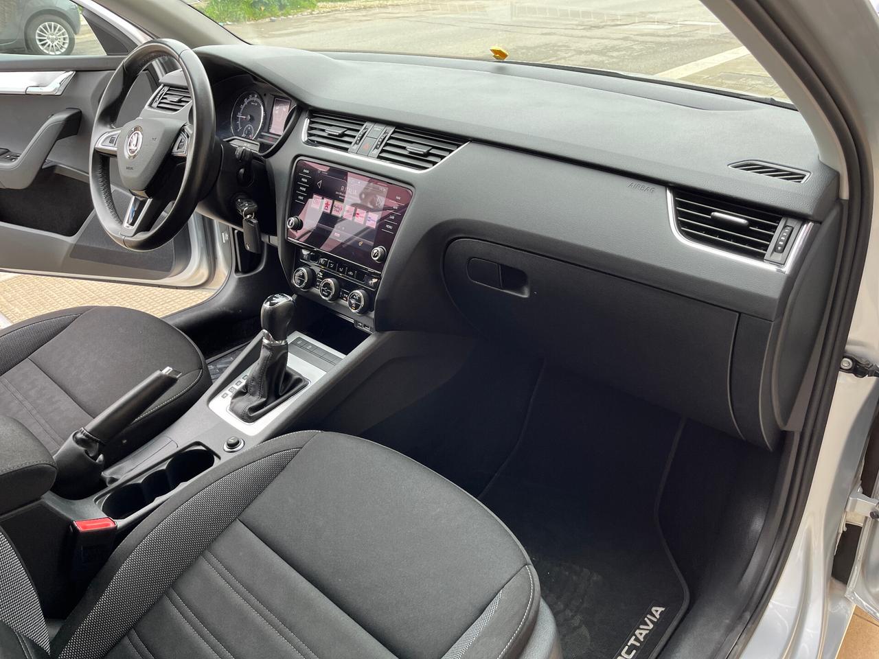 Skoda Octavia 1.6 TDI 115 CV DSG Wagon Executive