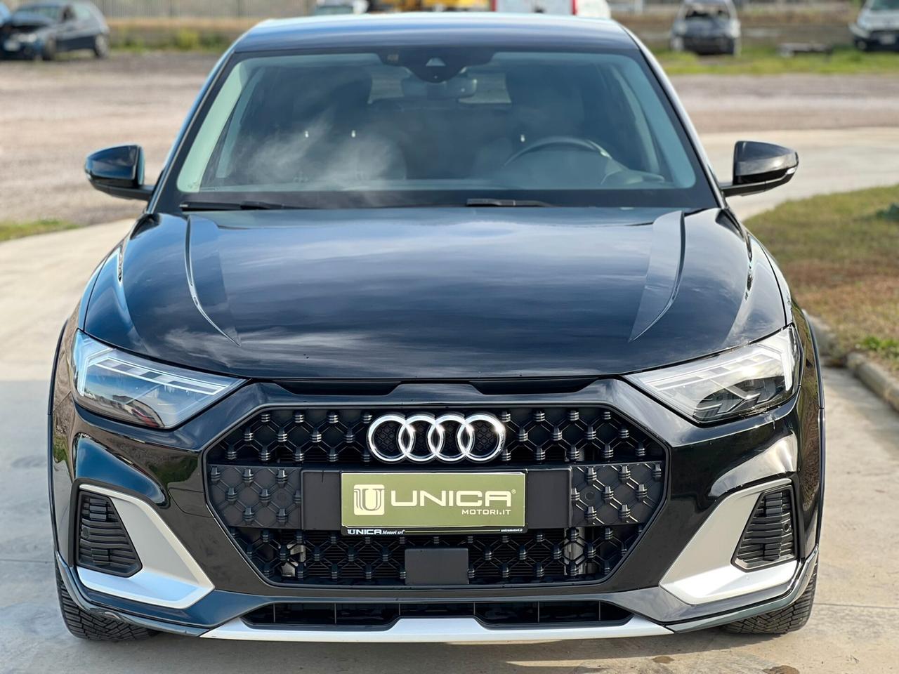 Audi A1 citycarver 30 1.0 116cv TFSI S tronic IVA ESPOSTA UNICO PROPRIETARIO